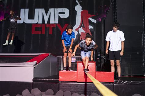 Jump City, der Trampolinpark zum Entdecken in Roissy